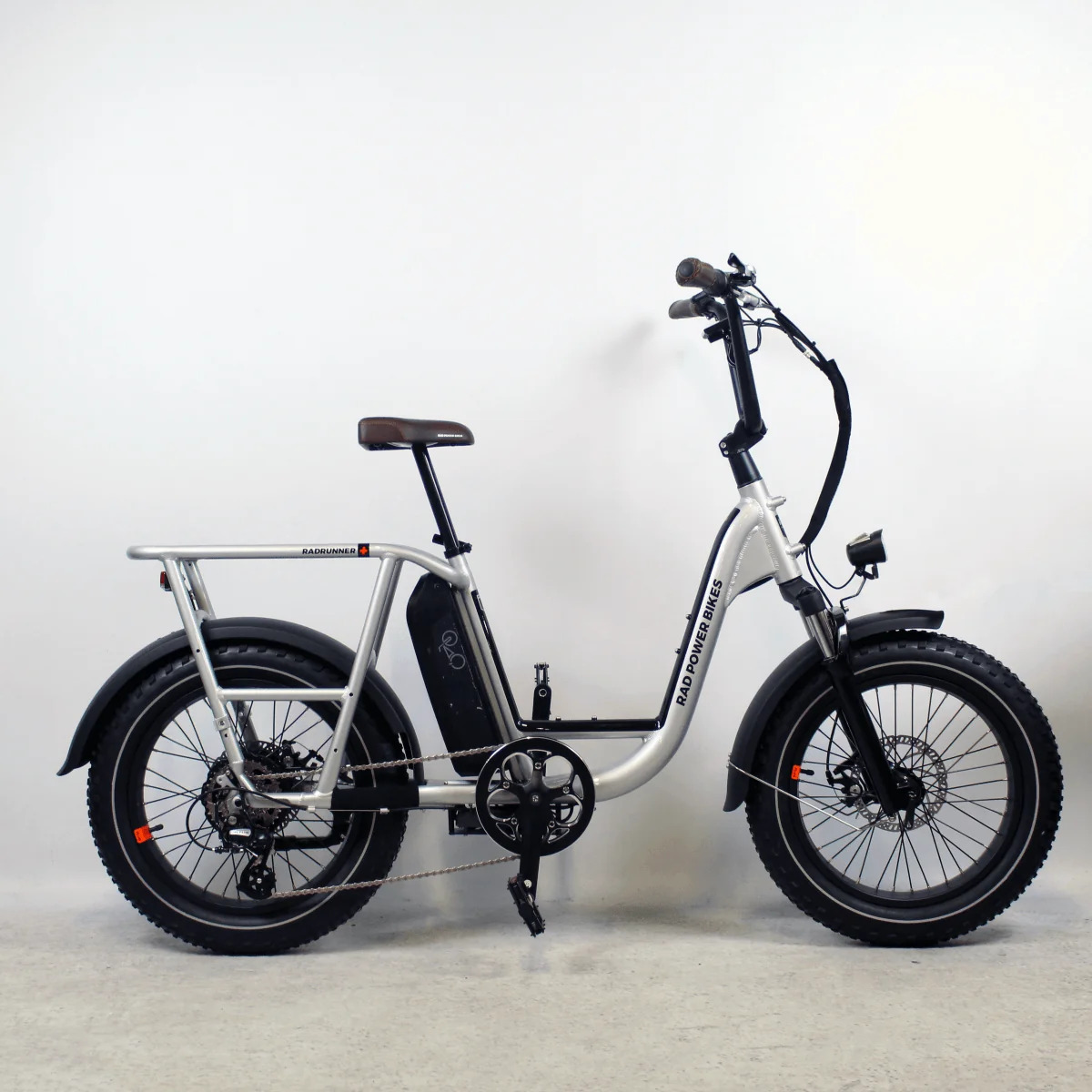 Bicicleta eléctrica RadRunner Plus de Rad Power Bikes 3 Bicicleta eléctrica RadRunner Plus de Rad Power Bikes - Imagen 2