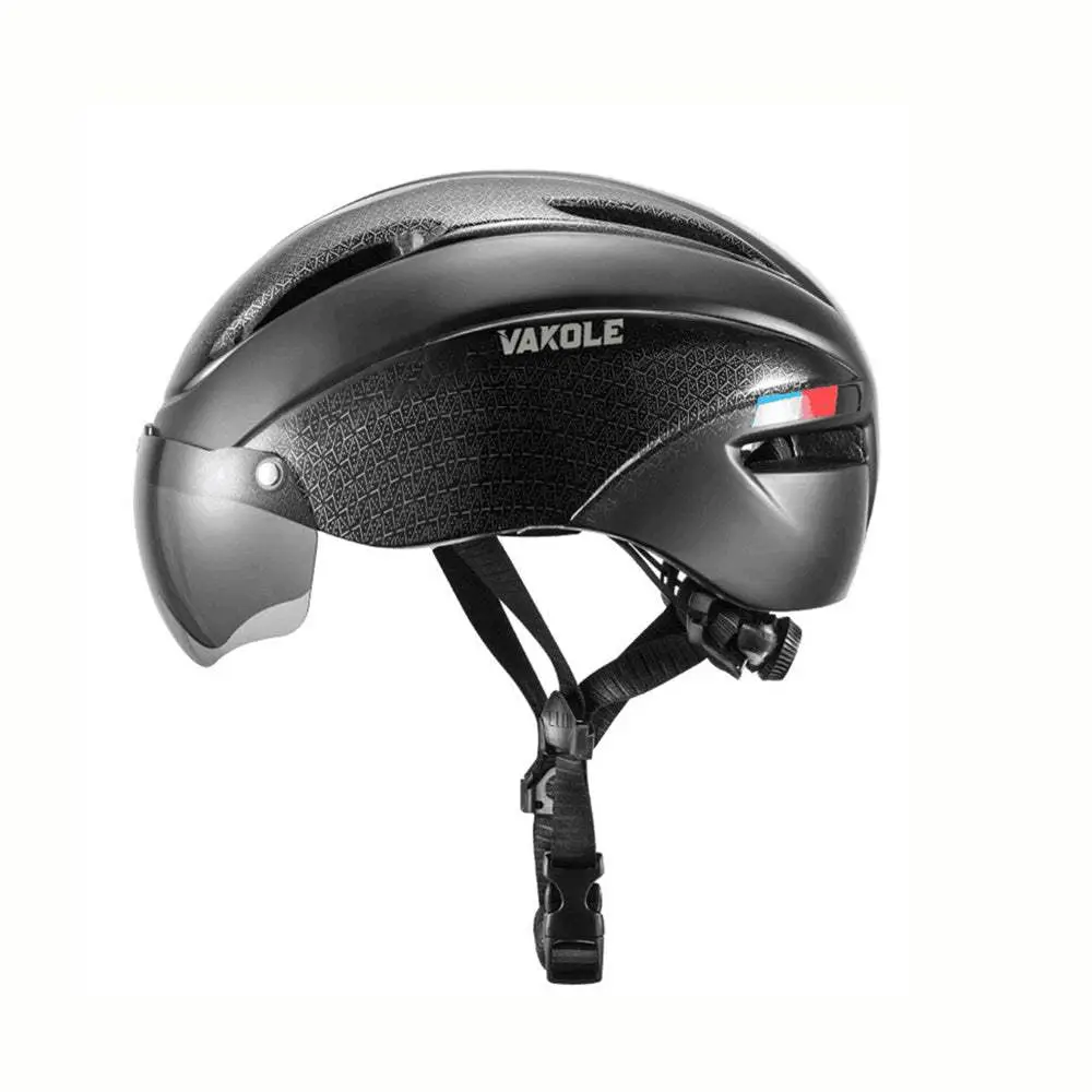 Casco de bicicleta Vakole totalmente moldeado con gafas magnéticas.